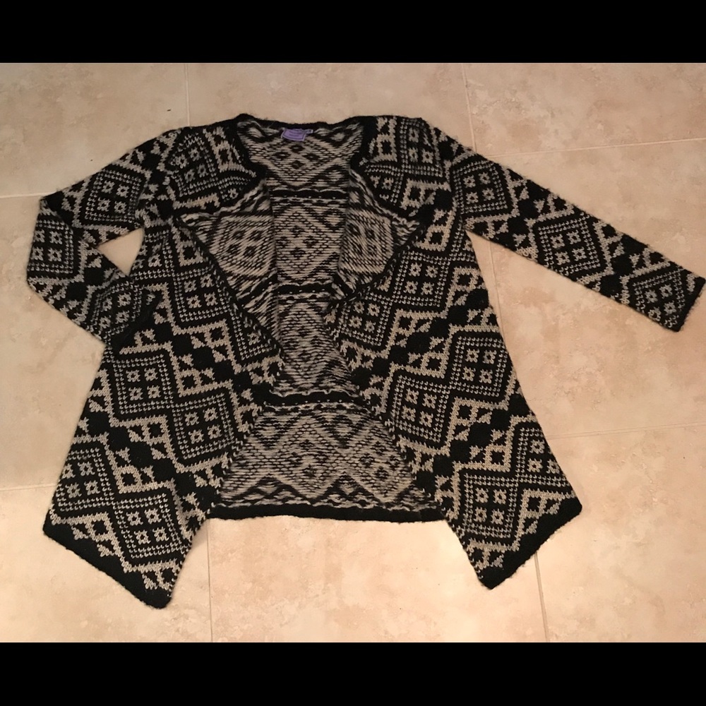 Black and Grey Aztec sweater cardigan